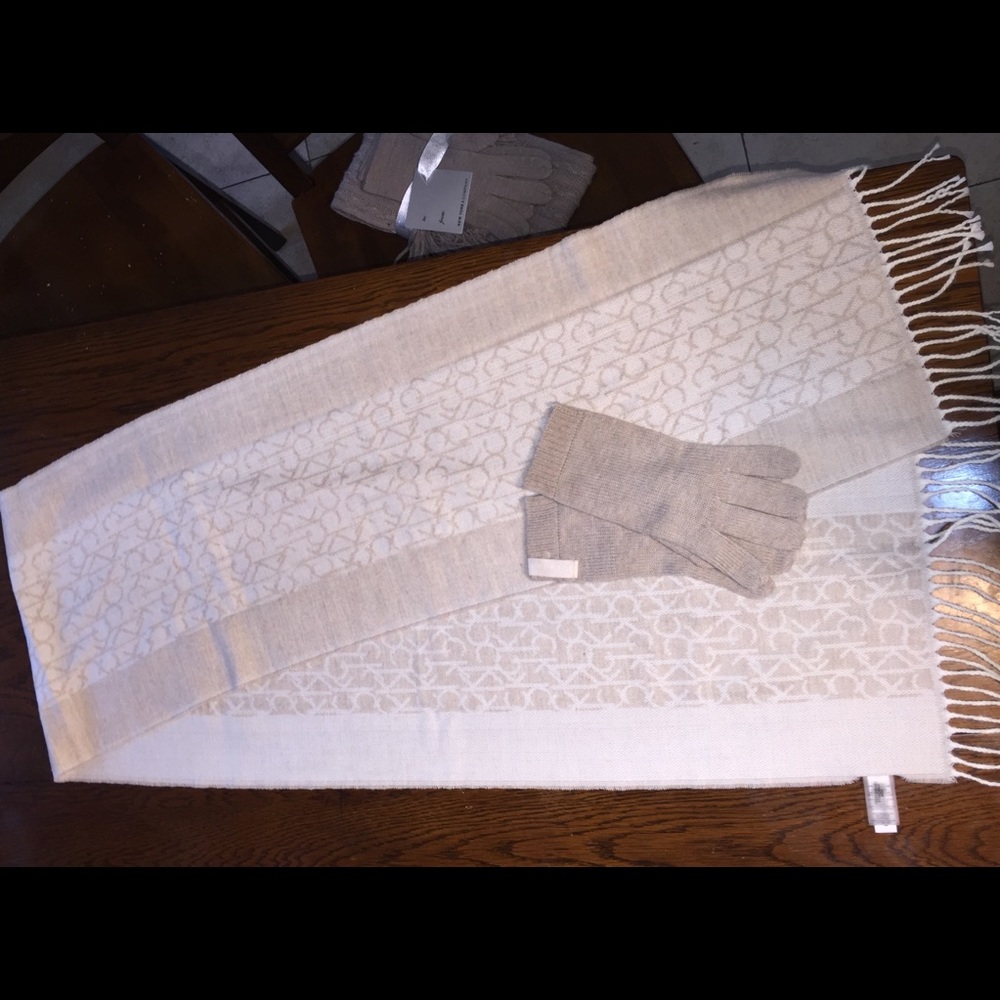 Calvin Klein Logo Scarf and Gloves